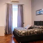 Roomito 4* Neapel