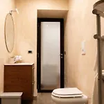 Roomito 4* Neapel