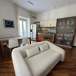 Roomito Bed and Breakfast 4*