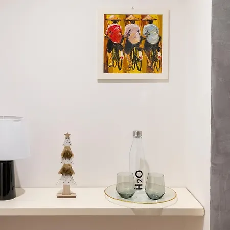 Roomito לינה וארוחת בוקר 3*