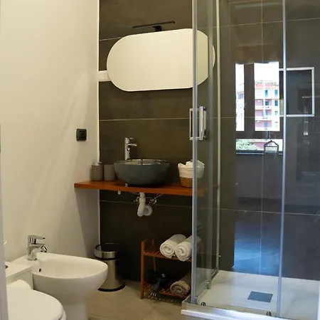 לינה וארוחת בוקר Roomito 3*