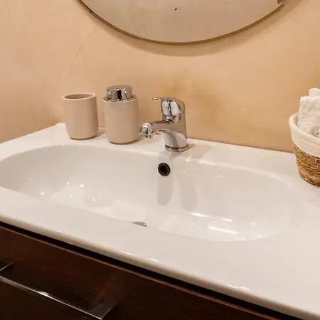 Roomito Bed & Breakfast 4*